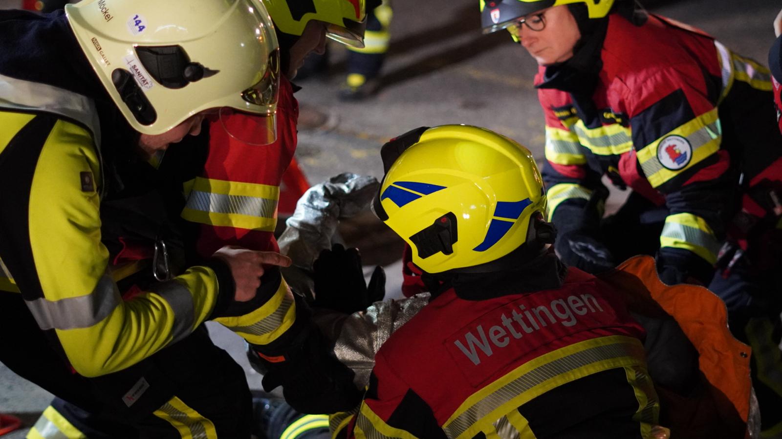 Feuerwehr Wettingen im Ausbildungs- oder Einsatzdienst